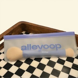 Alleyoop Multitasker 4 in 1 Makeup Brush and Bag “Ready in 5”